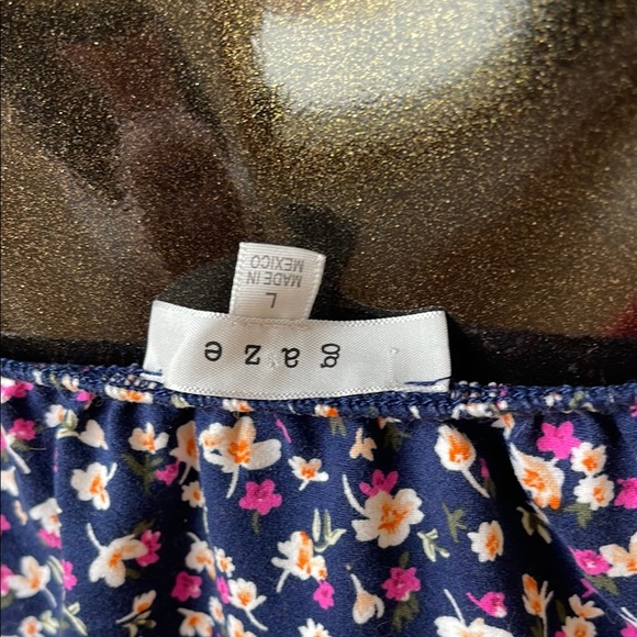 Gaze Blue and Pink Crop Camisole tank Top - Picture 4 of 4